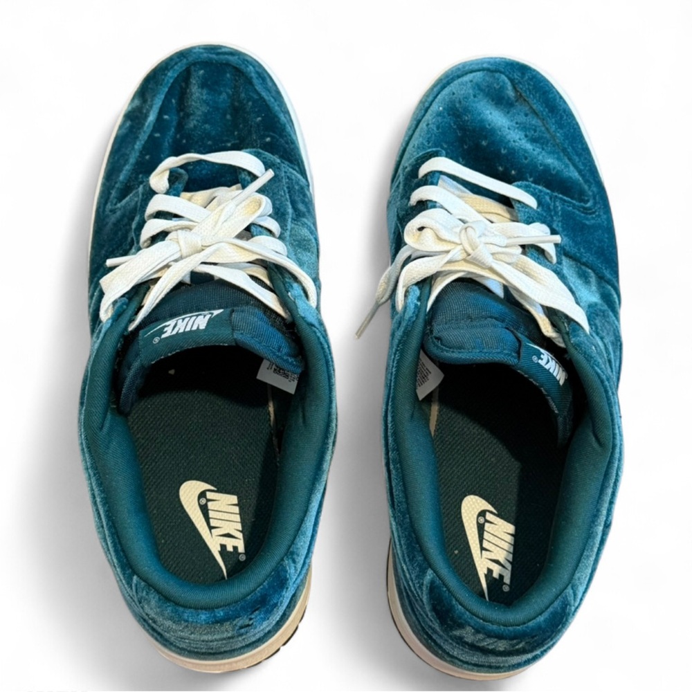 Nike Dunk Low Velvet Sneakers Teal Dark Atomic Women’s 10.5 EXCELLENT - Picture 7 of 9